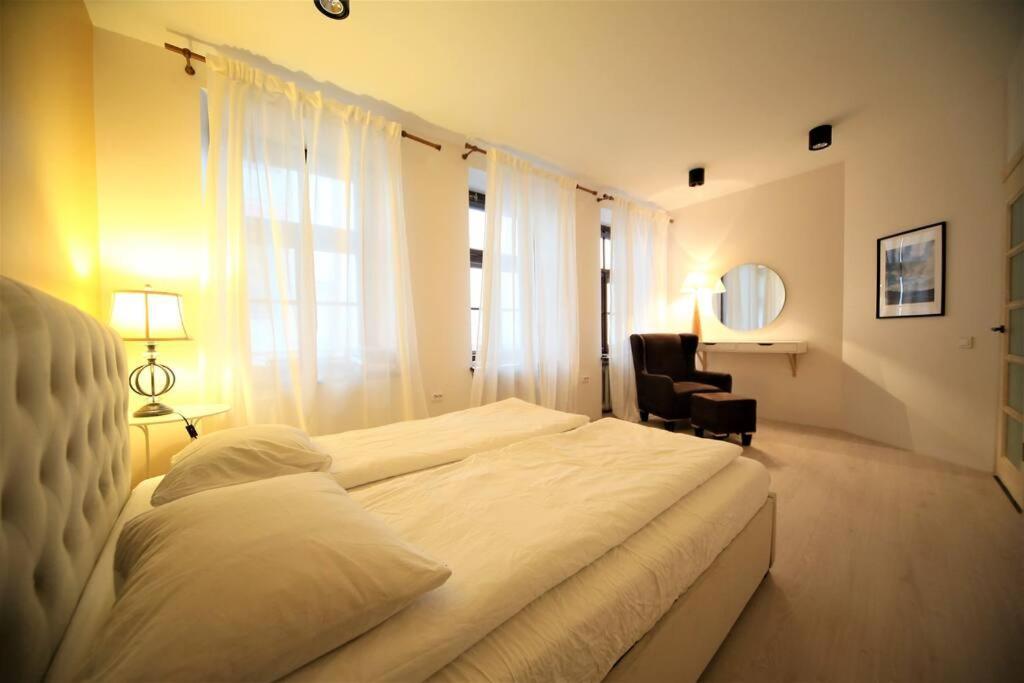 Lovely Two Bedroom In The Old Town Riga Exterior photo