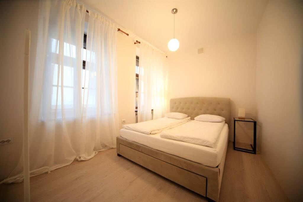 Lovely Two Bedroom In The Old Town Riga Exterior photo