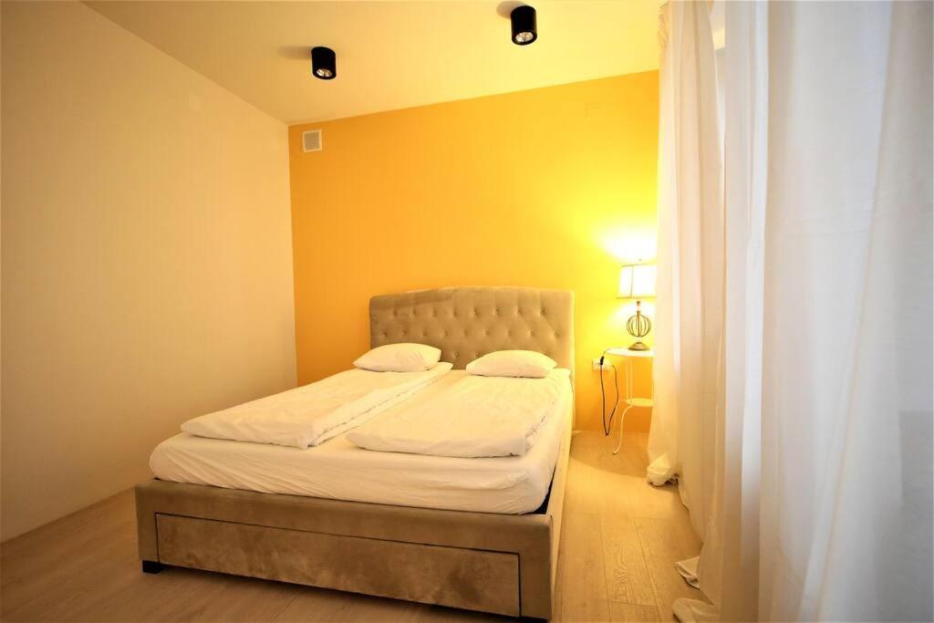 Lovely Two Bedroom In The Old Town Riga Exterior photo