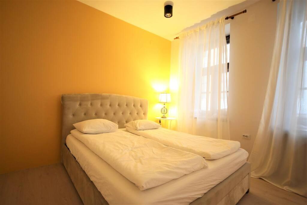 Lovely Two Bedroom In The Old Town Riga Exterior photo